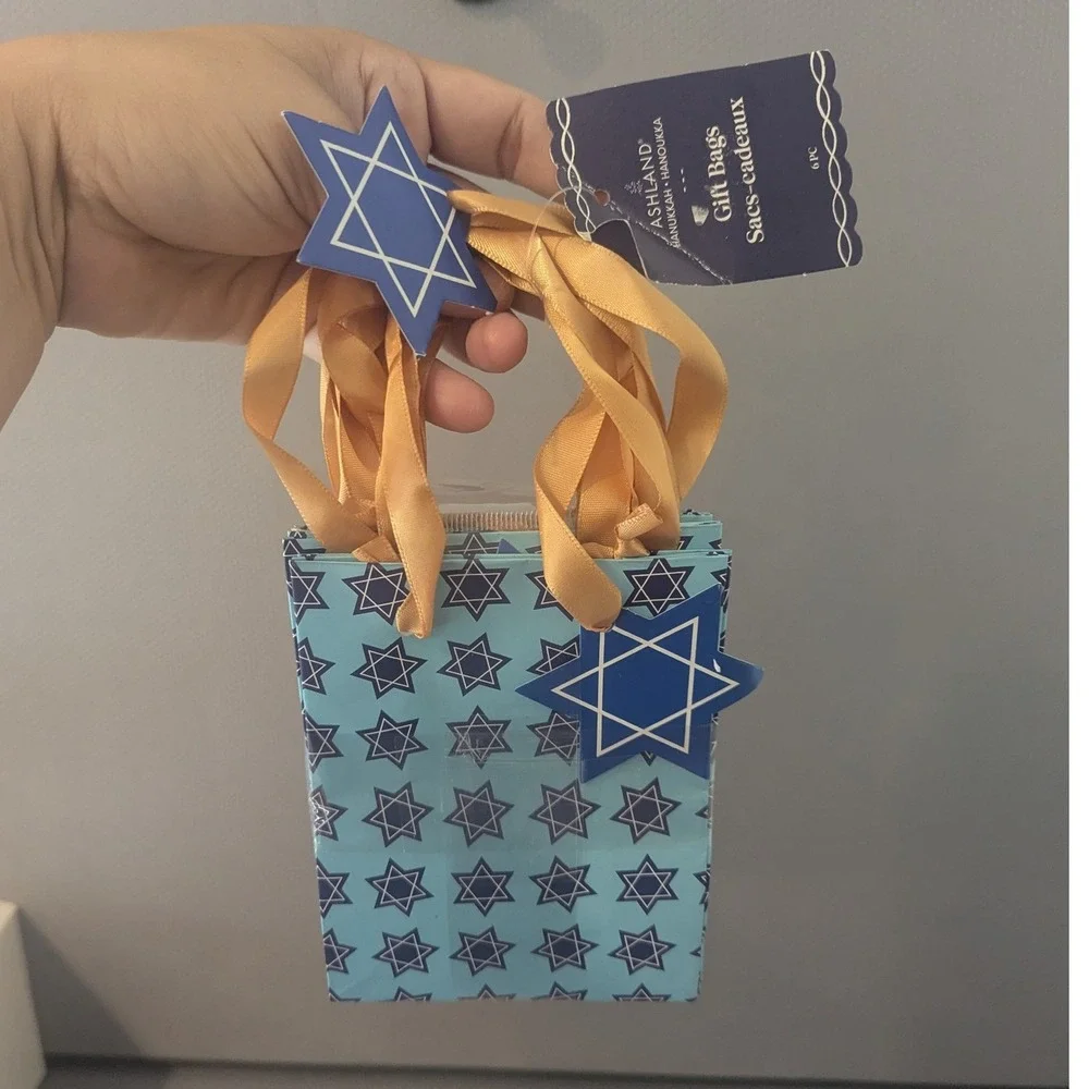 NWT Ashland Hanukkah Gift Bags 2 Sets of 6 (12 Total) Star of David Blue Gold